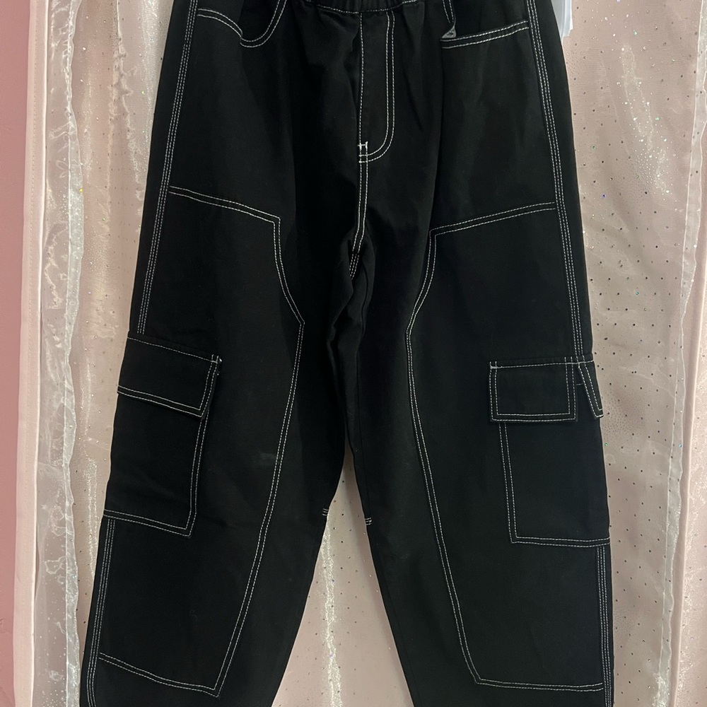 Woman’s Black Cargo Pants
